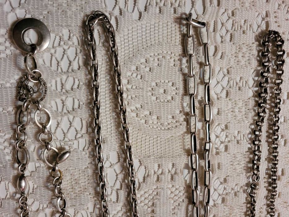 Сребърни синджири и пръстени