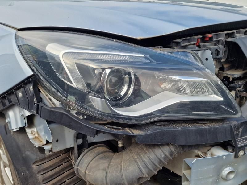 Far stanga lumina de zi led lupa cu halogen Opel Insignia A facelift