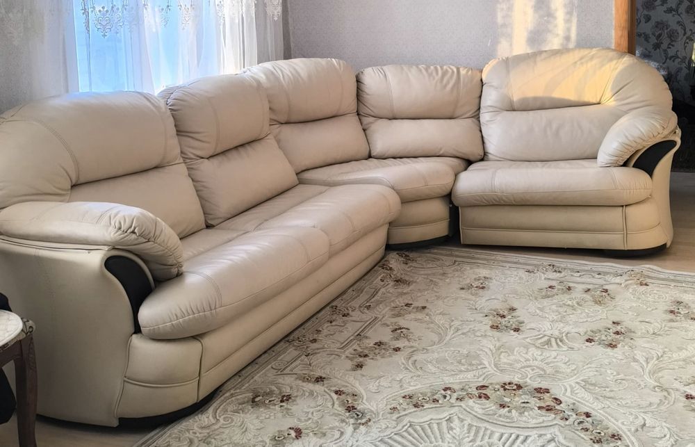 Срочно дешево продаем кожаный диван
