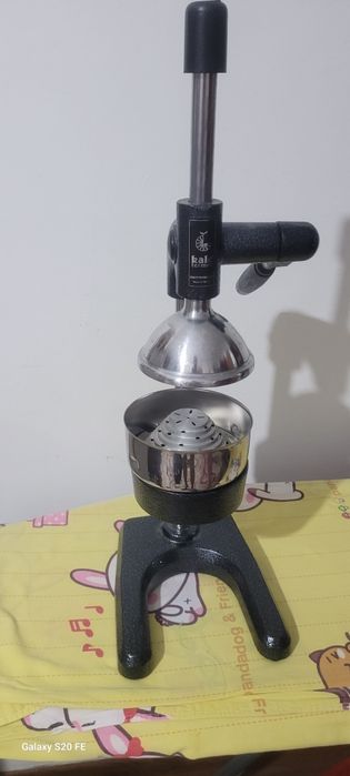 Продам соковыжималку