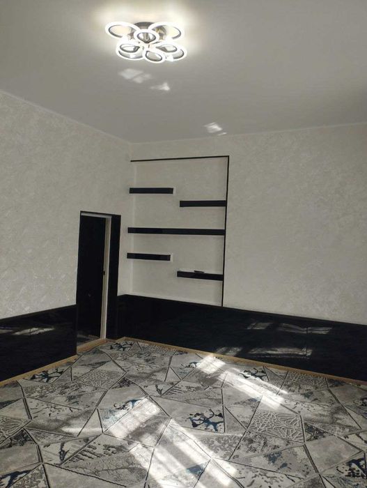 Продаётся 2х комн квартира на 1 этаже Ор-р Самаркандский