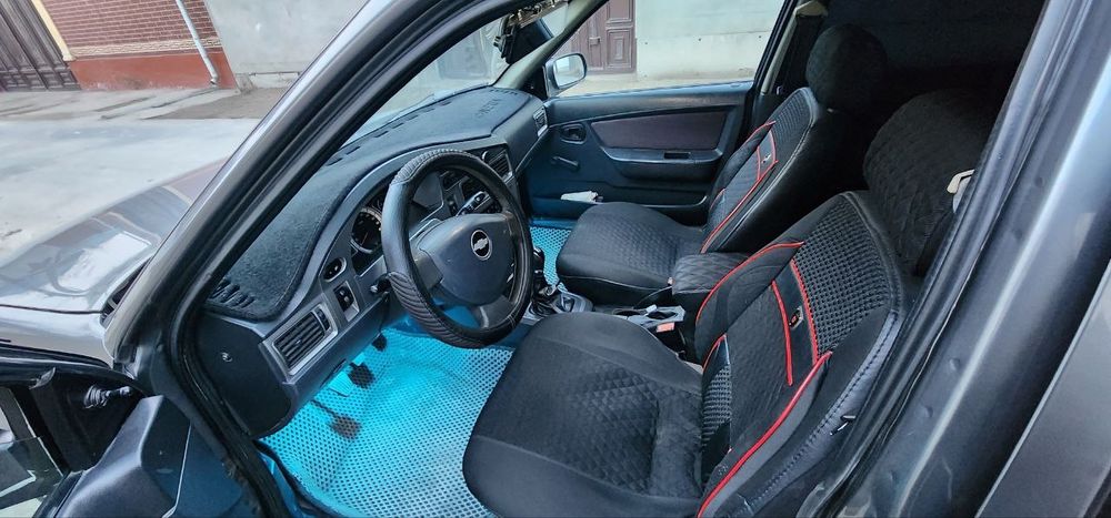 Nexia 2 radnoy kraska toza