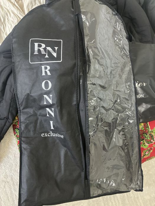 Продам куртку новую