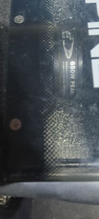 vând subwoofer Alpine 650w