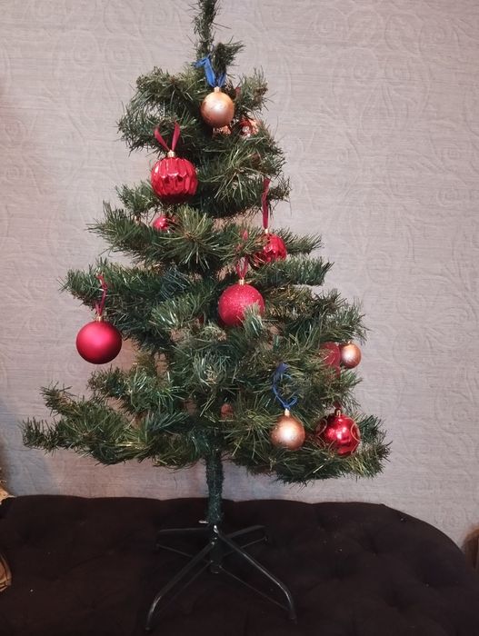 Ёлка искусственная