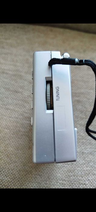 Radio portabil Smart AM FM cu alarma si ceas Functional