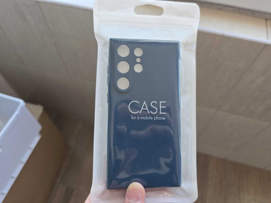 Vând huse Samsung Galaxy S24 Ultra