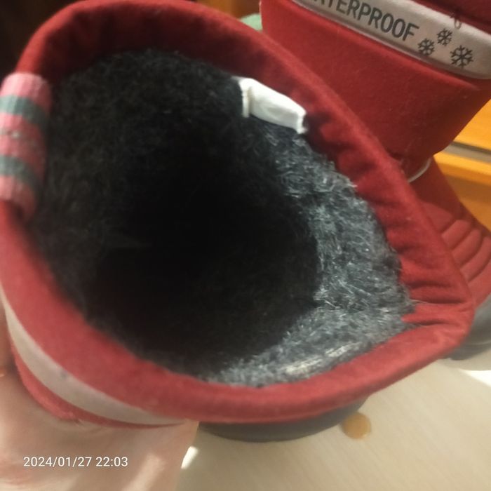 Продам зимние сапожки