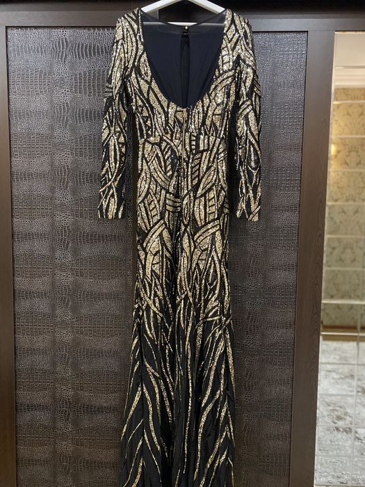 Вечернее нарядное платье