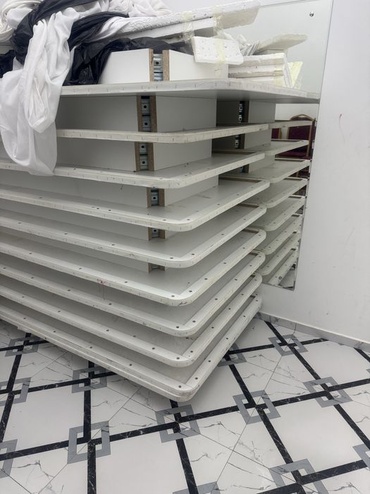 Стол кухонный со съемными ножками