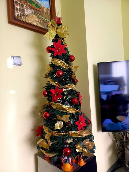 Сглобяема "обличаща "елха