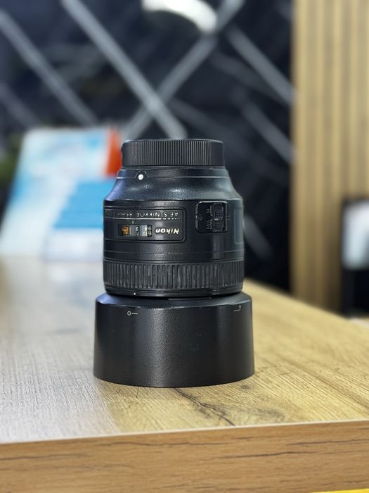 Обьектив nikkor 85mm
