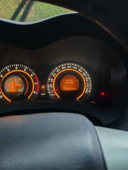 Toyota Auris mici defecte