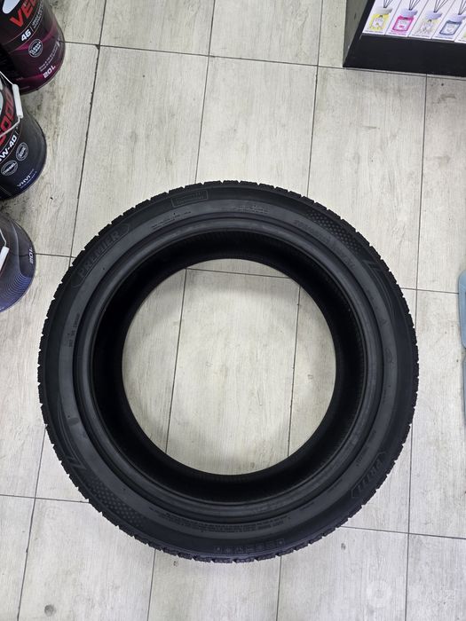 PREMIER 265/45/21