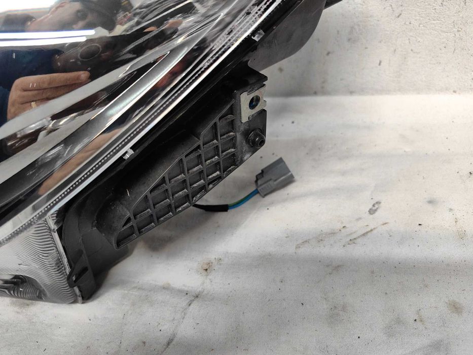 Оригинален фар Сузуки  Suzuki Vitara Feis Led