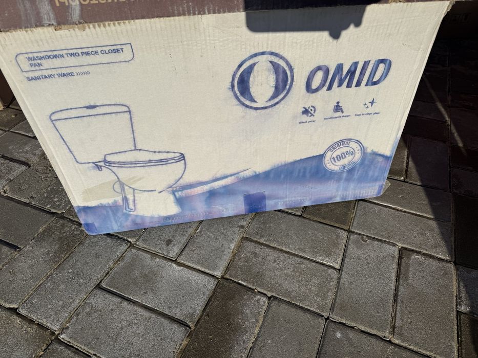 Новый унитаз  продаю в коробке