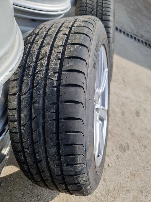 Doua anvelope Kumho Crugen 235 55 ZR19 Dot 0222 ci337