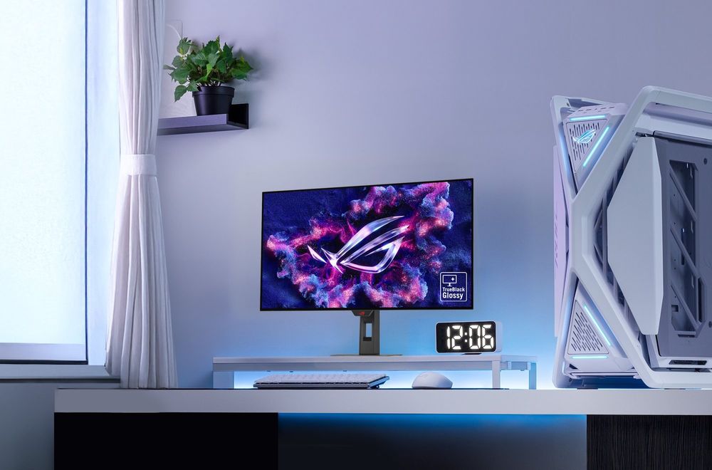 Продавам геймърски монитор ASUS ROG Strix OLED 4K XG32UCWMG 32 инча