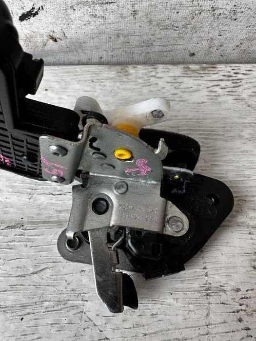 Dezmembrari DACIA SPRING Broasca ușa stânga spate cod piesa 825035134R