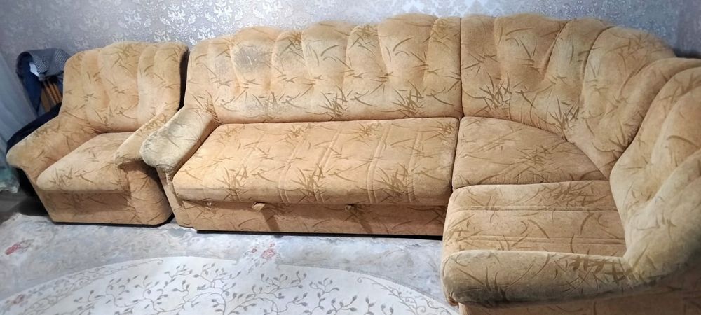 Диван в хорошем состоянии