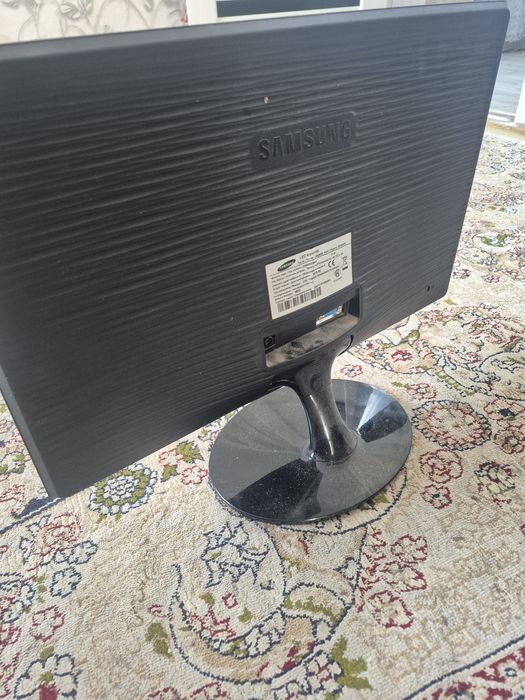 Монитор Samsung.