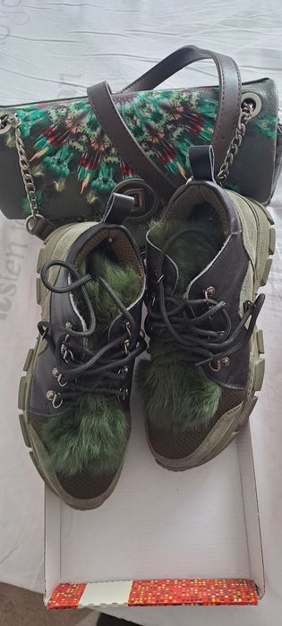 Маратонки и чанта