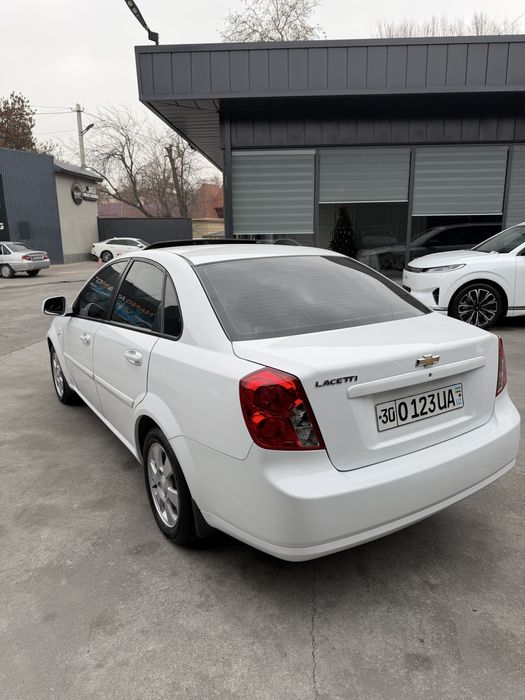 Gentra 2019 sotiladi  srochno 1 qul moshin