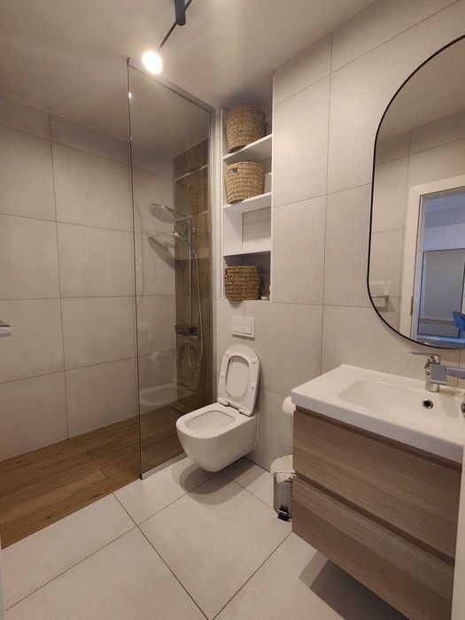 Vindem ap 2 camere, zona centrala, bloc nou