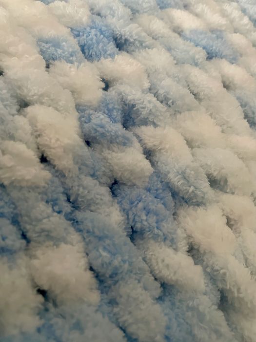 Ръчно изплетено одеяло