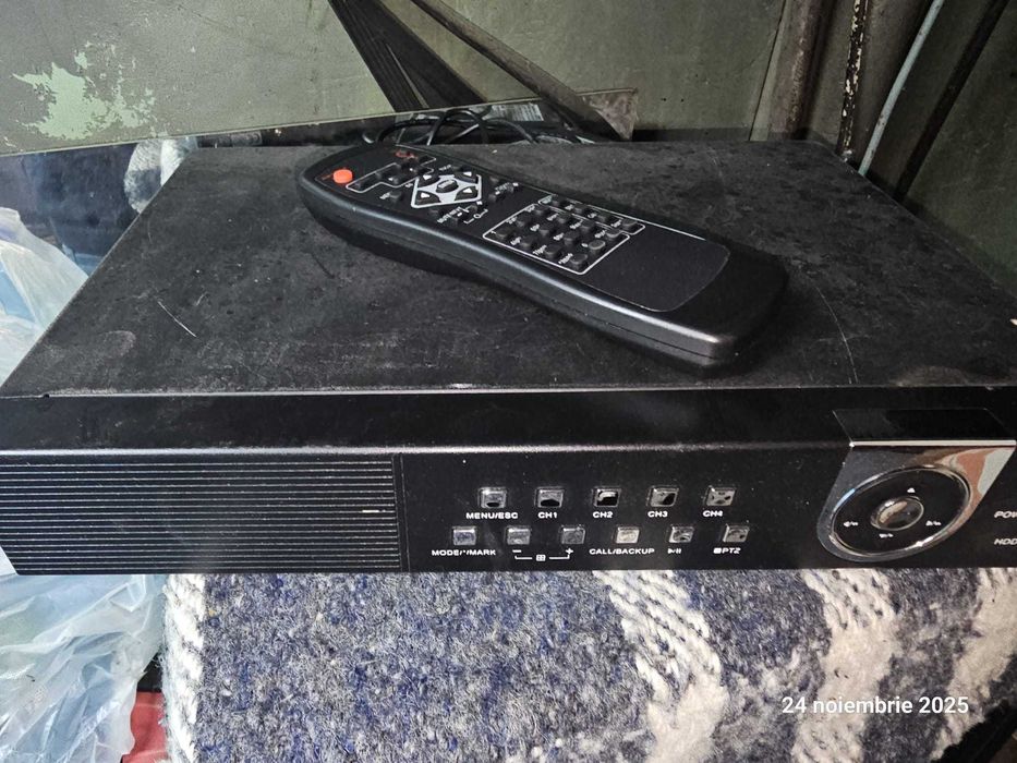 Digital Video Recorder DVR pentru 4 camere video