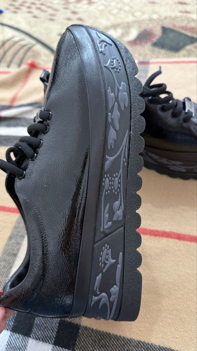 Продаю весеннюю обувь