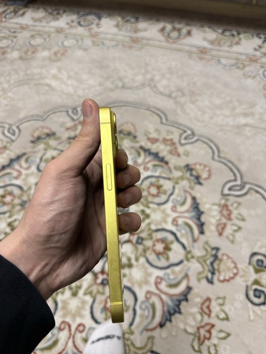 Продам айфон 14 128g