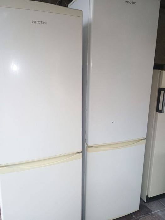 Frigider tip combină frigorifică Artic 220/341