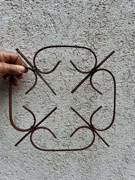 Ornament pemtru gard mertalic .