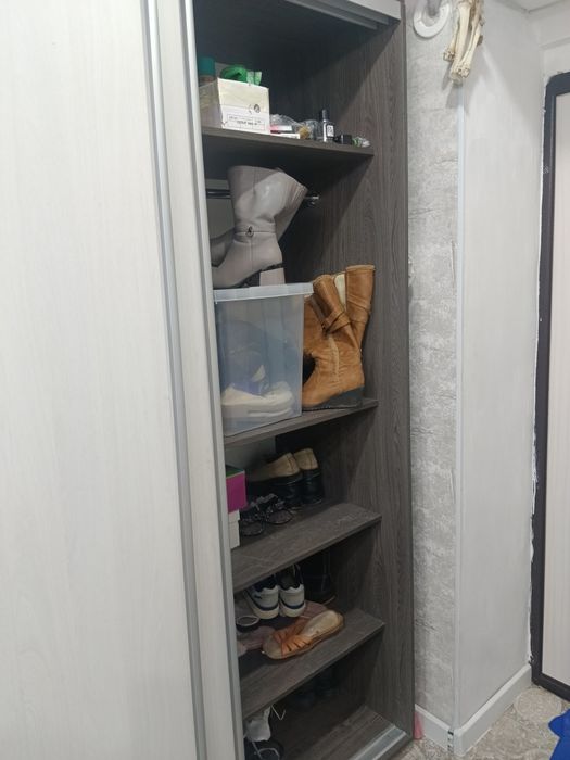 Шкаф купейный почти новый