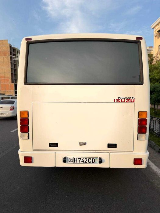 ISUZU SAZ HC40 автобус