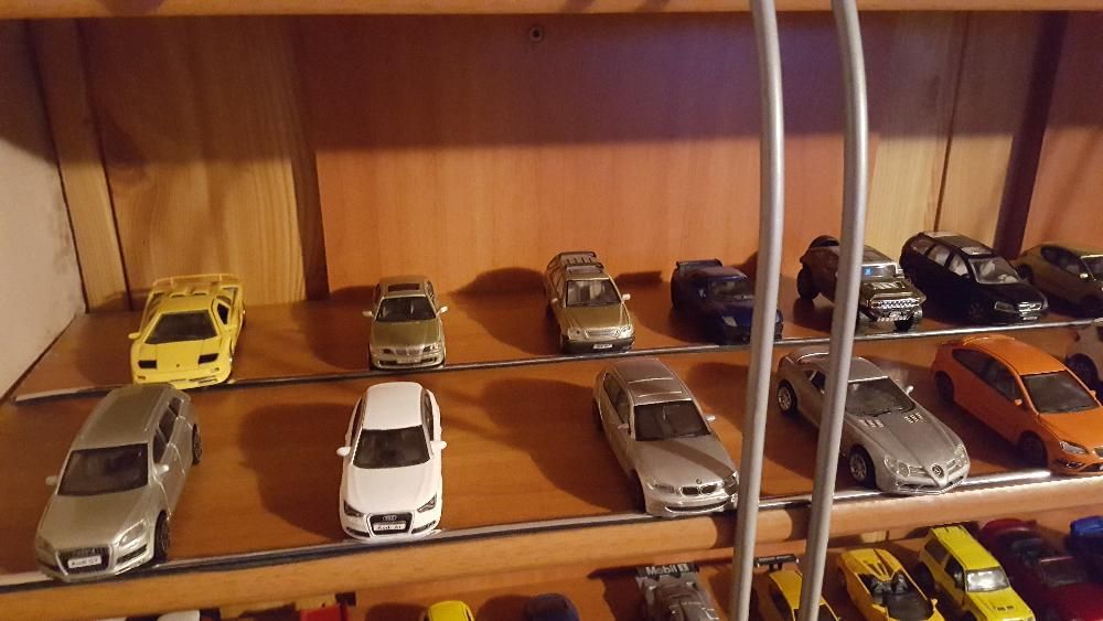 Machete auto 1/43...