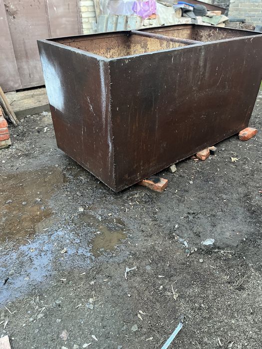 Железная ёмкость