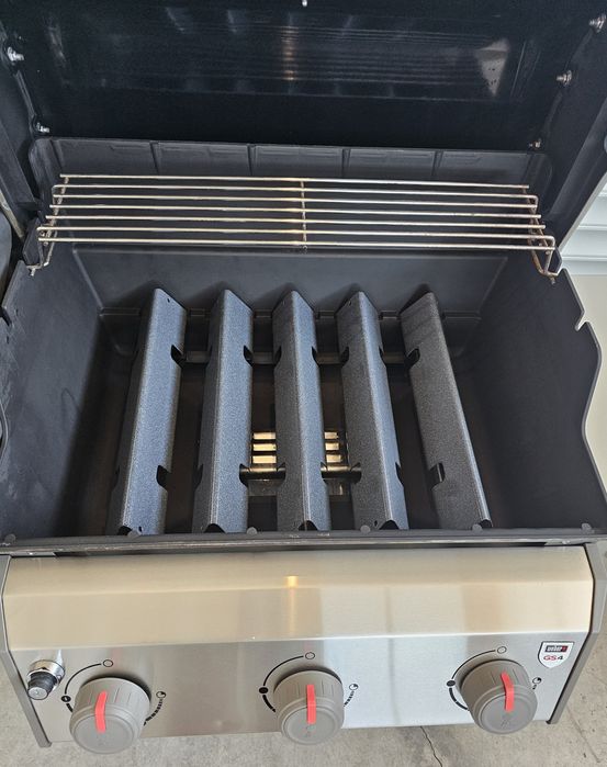 Газово барбекю WEBER