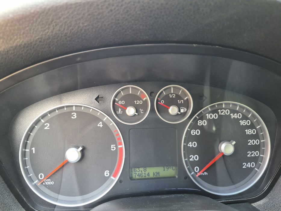 FORD Focus 2005 — imagine 5