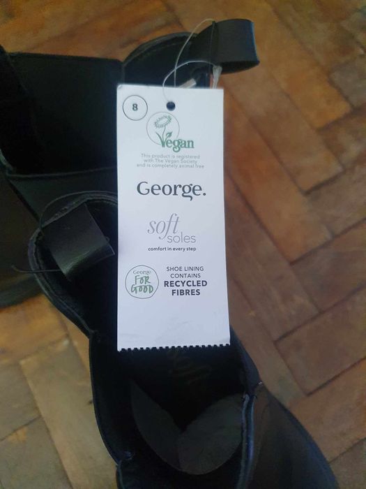 Нови Дамски боти