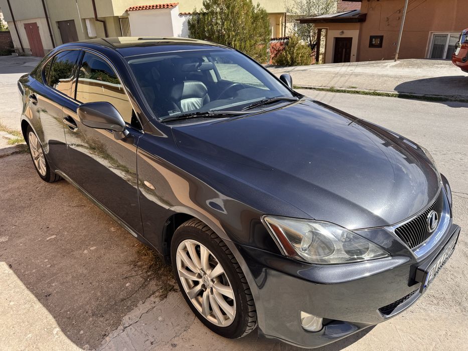 Lexus IS 220d 223 105 km 2006г