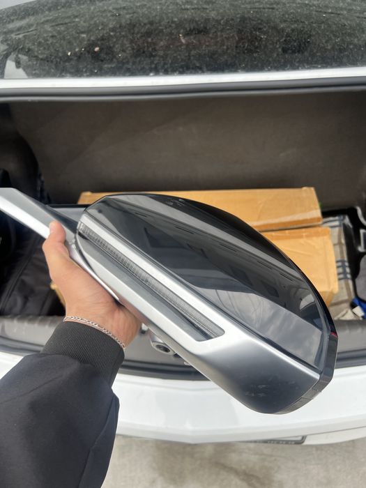 Продается BYD han боковой стекло