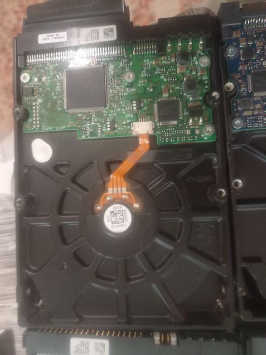 Хард дискове на hitachi и др