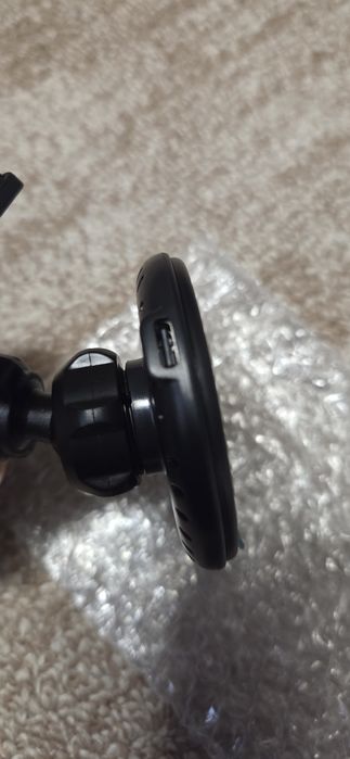 Suport auto telefon cu încărcare wireless