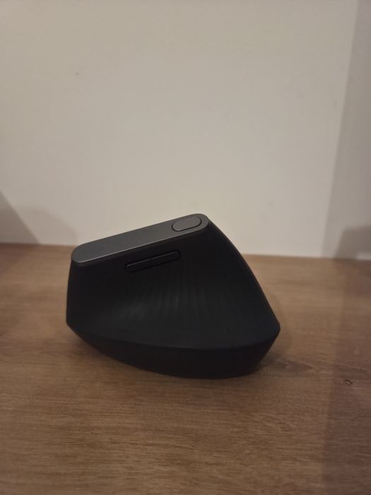 Mouse Vertical Ergonomic Logitech Lift (Original) - Stare Excelentă +