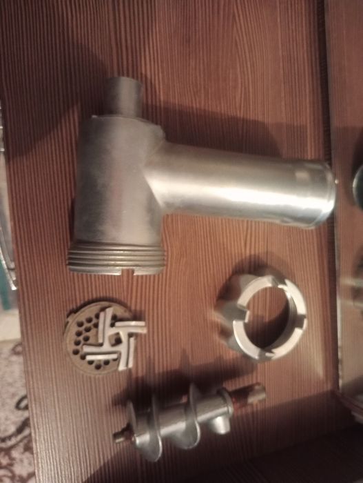 Продам запчасти для мясорубки