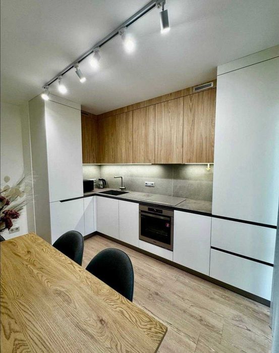 Дава се под наем Тристаен апартамент в Пловдив, Южен - 85 кв.м за 459 € - Снимка #4