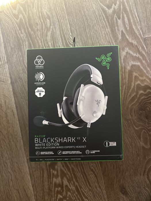 Наушники Razer Blackshark V2 X белый