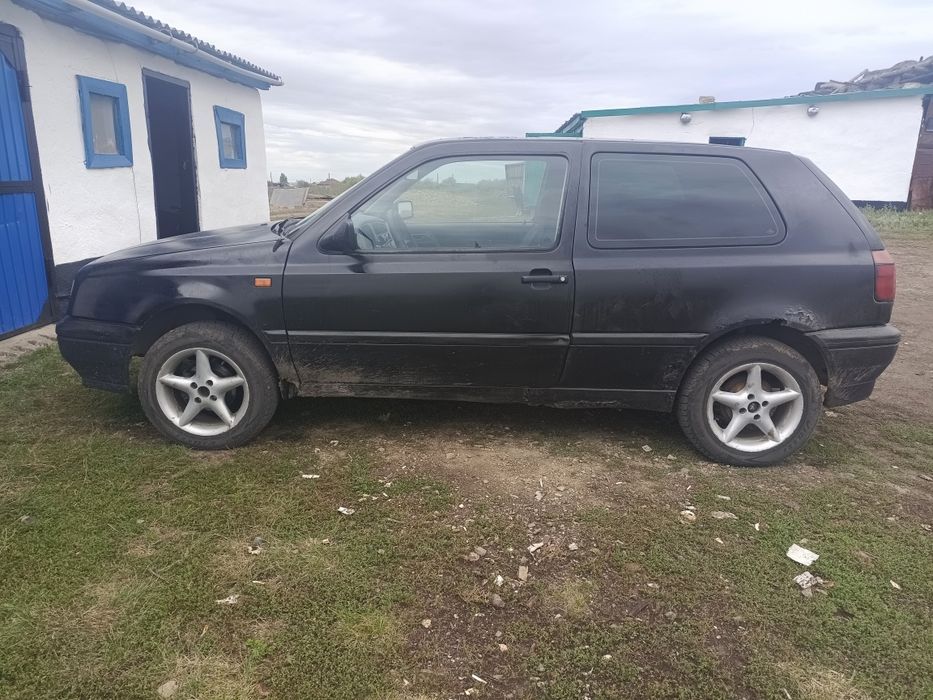 Продам гольф 3 на полном ходу